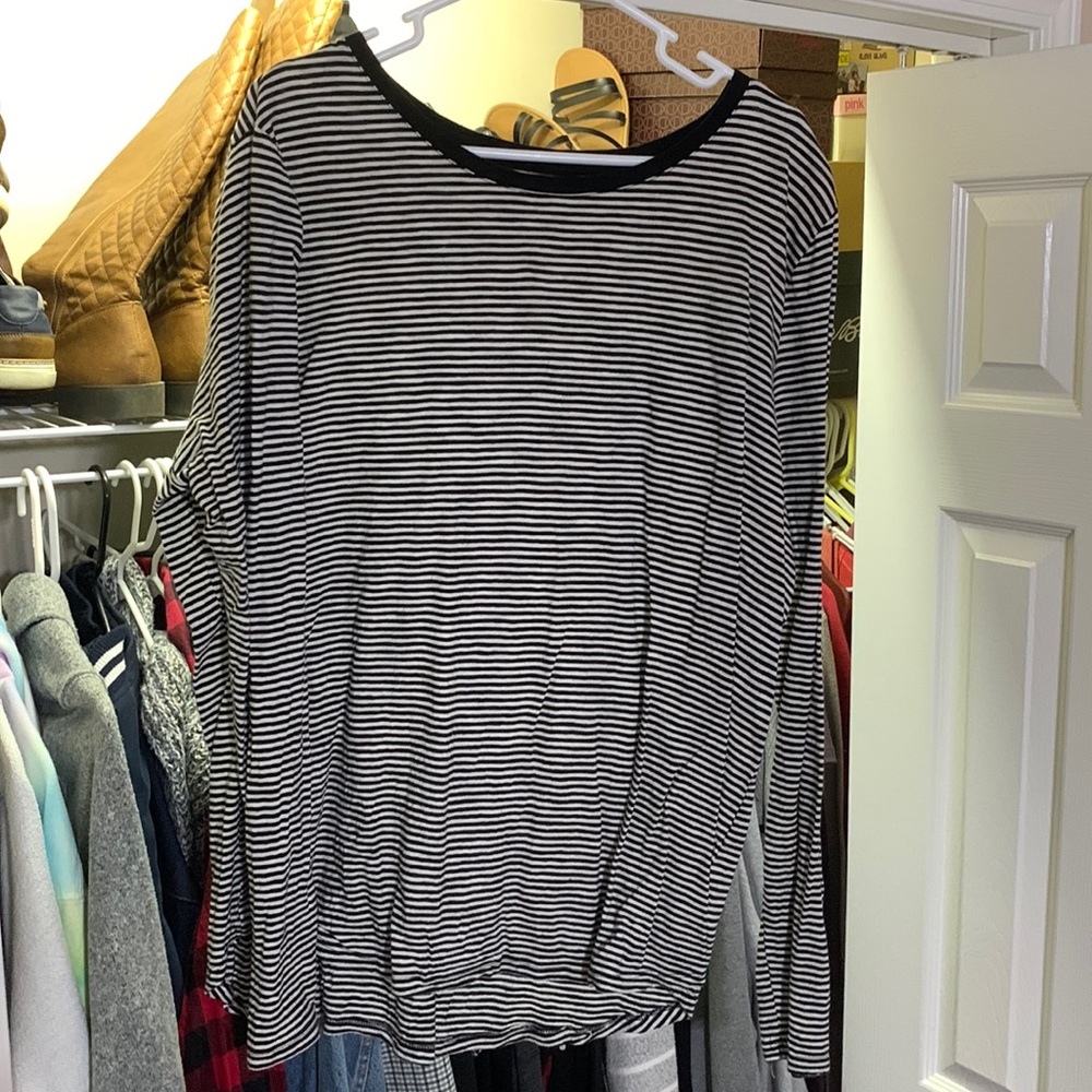 Women’s Long Sleeved Tee